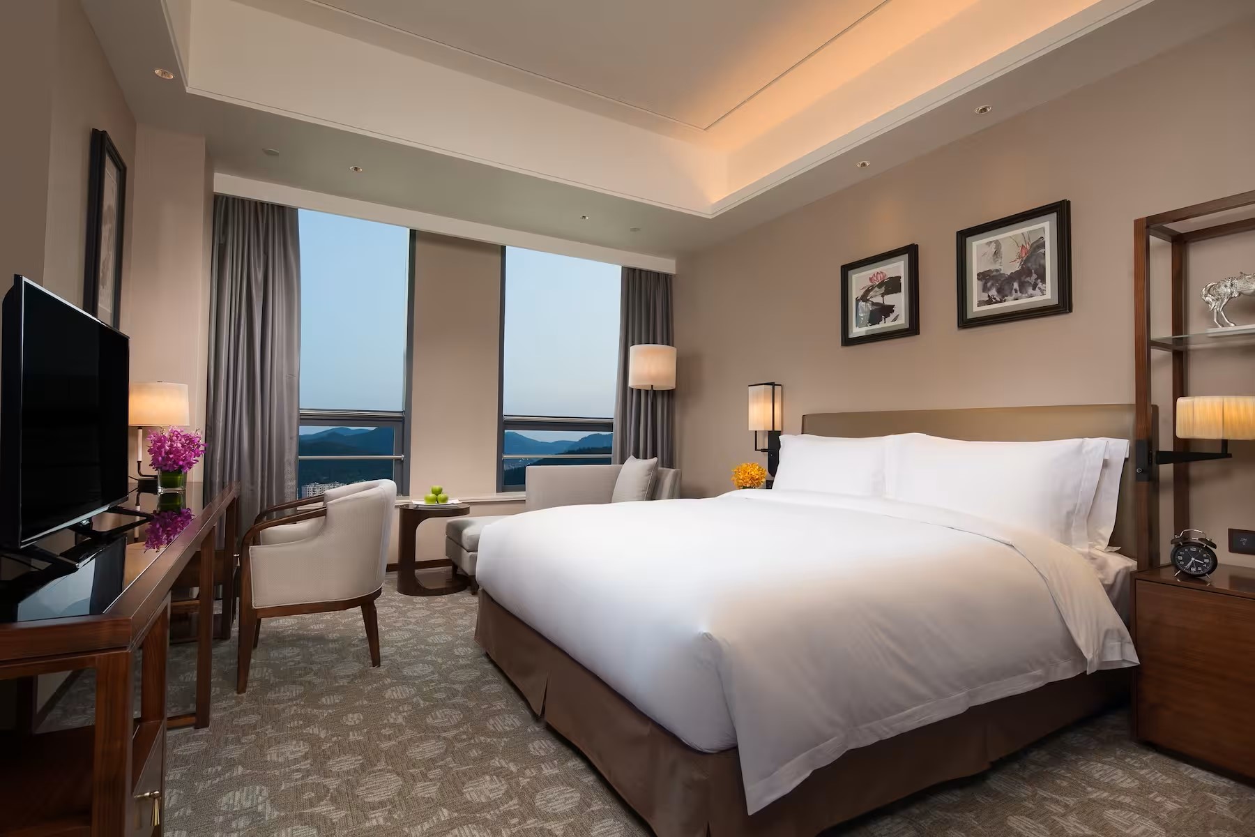 華美達酒店家具